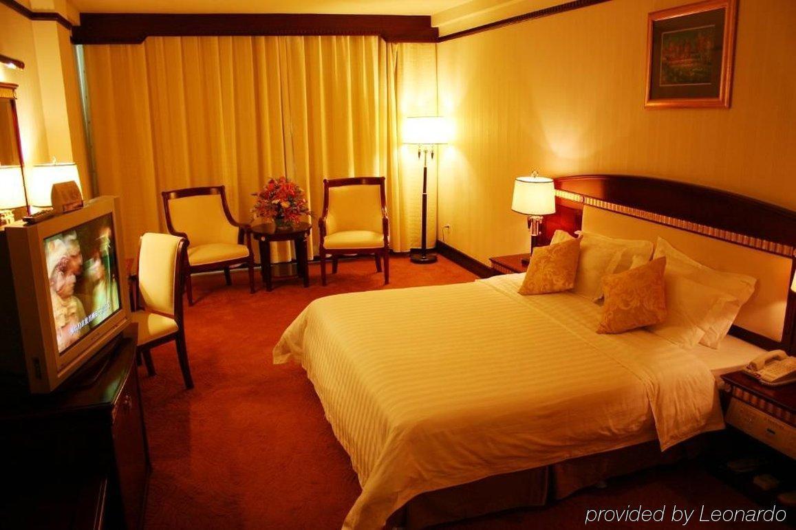 Century Palace Hotel Huizhou  Zimmer foto